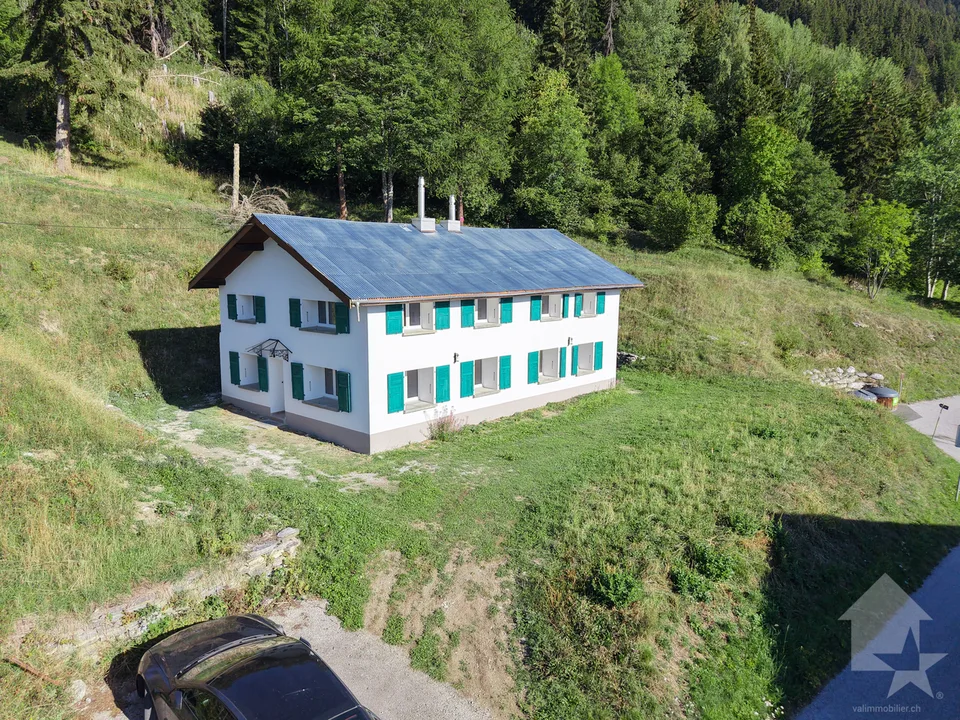 Maison mitoyenne refaite à neuf : calme, vue et ensoleillée – photo 4 sur 25