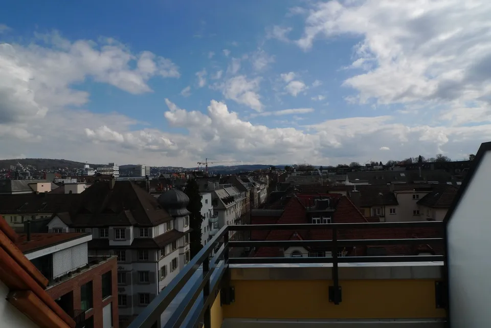 Maisonette en mansarde charmante avec terrasse sur le toit et vue sur les Alpes – photo 14 sur 17
