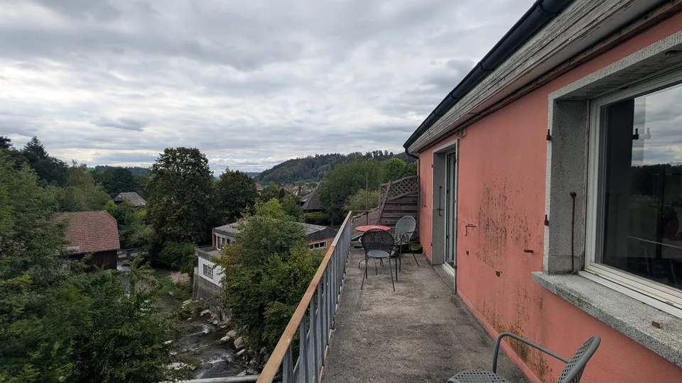 Grosszügig mit idyllischem Ausblick