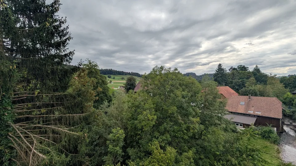 Grosszügig mit idyllischem Ausblick