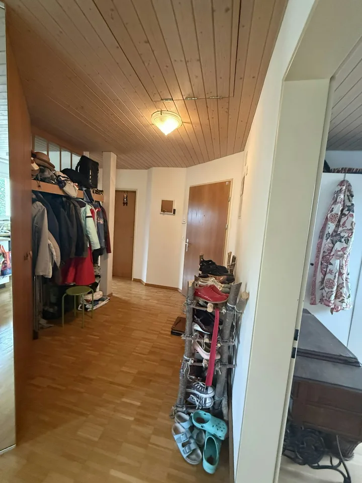 Grosse Dachwohnung mit Charme