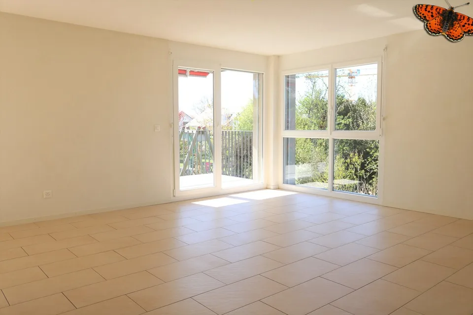 4 ½ PIECES - Residential area!