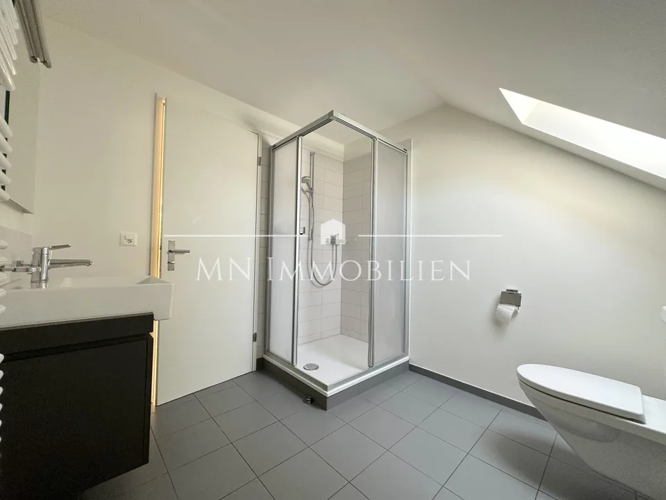 Wunderschöne und helle 4.5 Zimmer-Dachwohnung im Herzen von Arlesheim