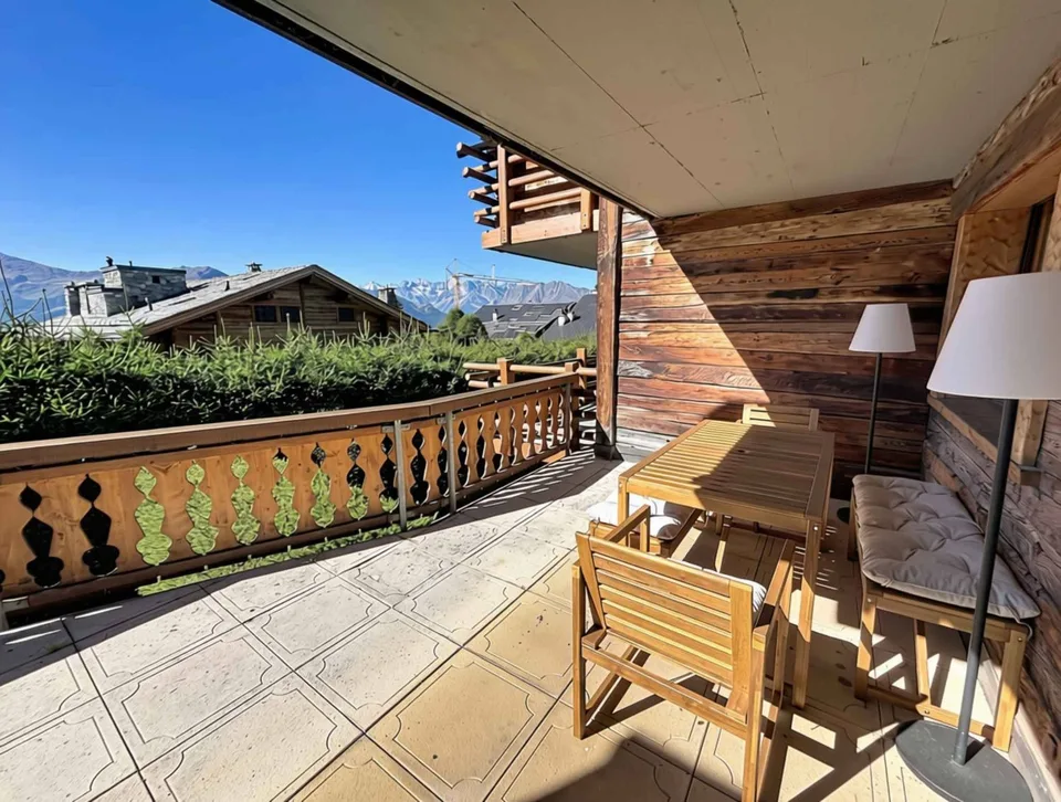 Beautiful 3-bedroom duplex apartment