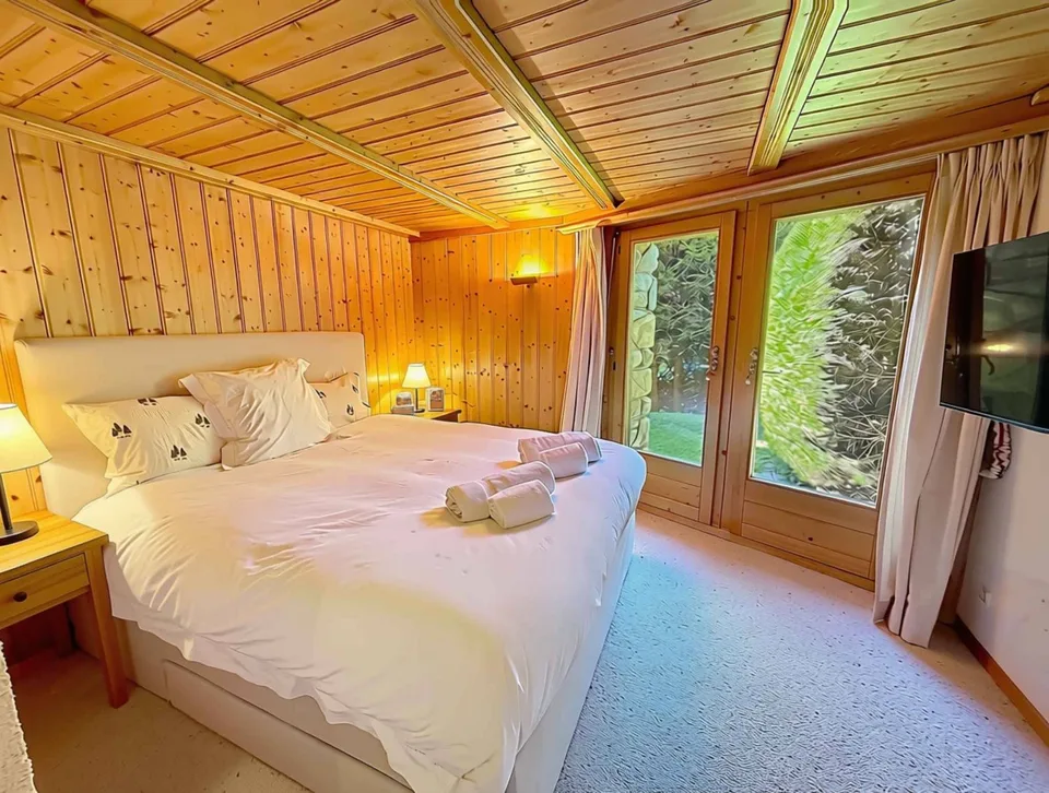 Beautiful 3-bedroom duplex apartment