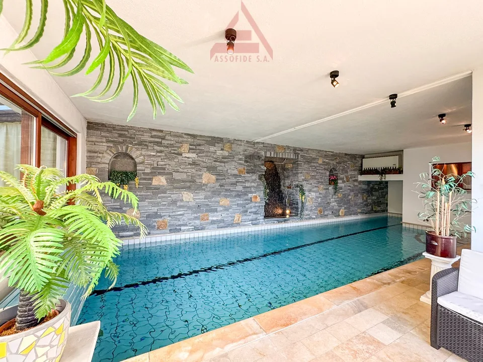 Villa esclusiva con rustico e piscina / Exklusive Villa mit Rustico und Hallenbad – Foto 10 von 13