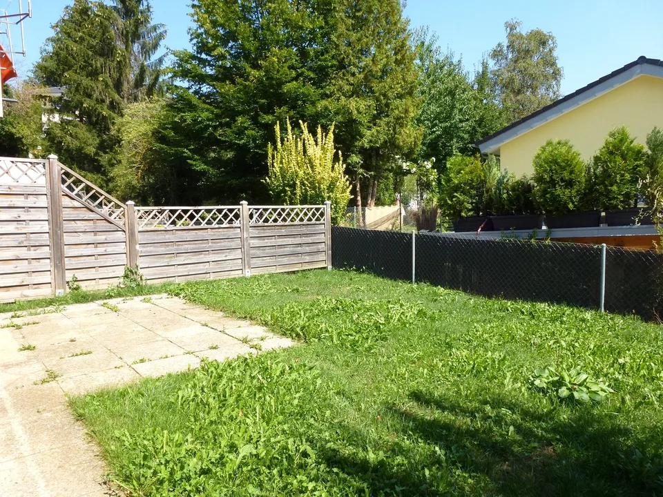 Appartement 4,5 pièces avec espace de séjour ensoleillé et cuisine neuve