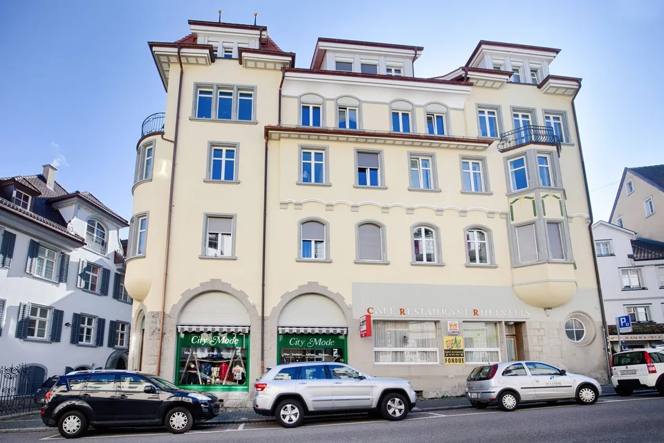 Charming 3.5-room old building apartment in Rorschach - directly on the lake