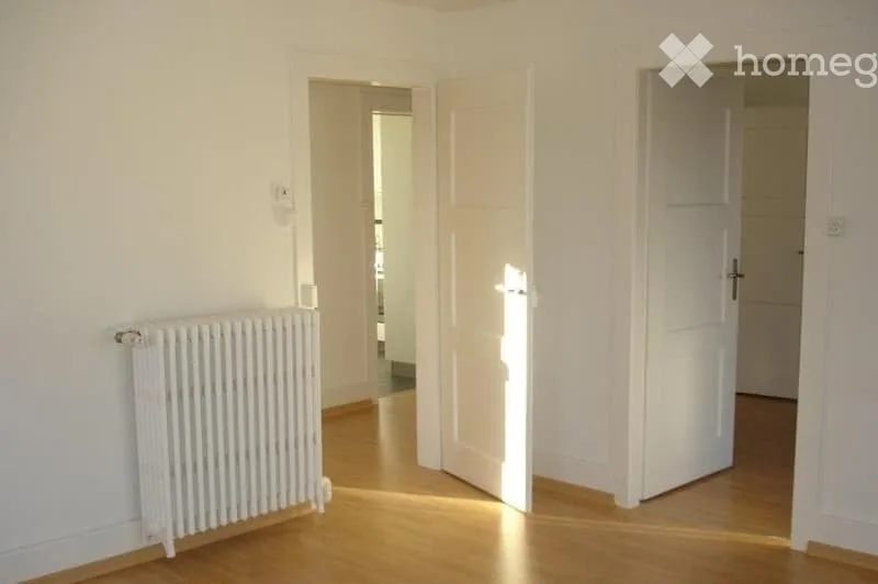4.5 room apartment on the ground floor, large and bright
