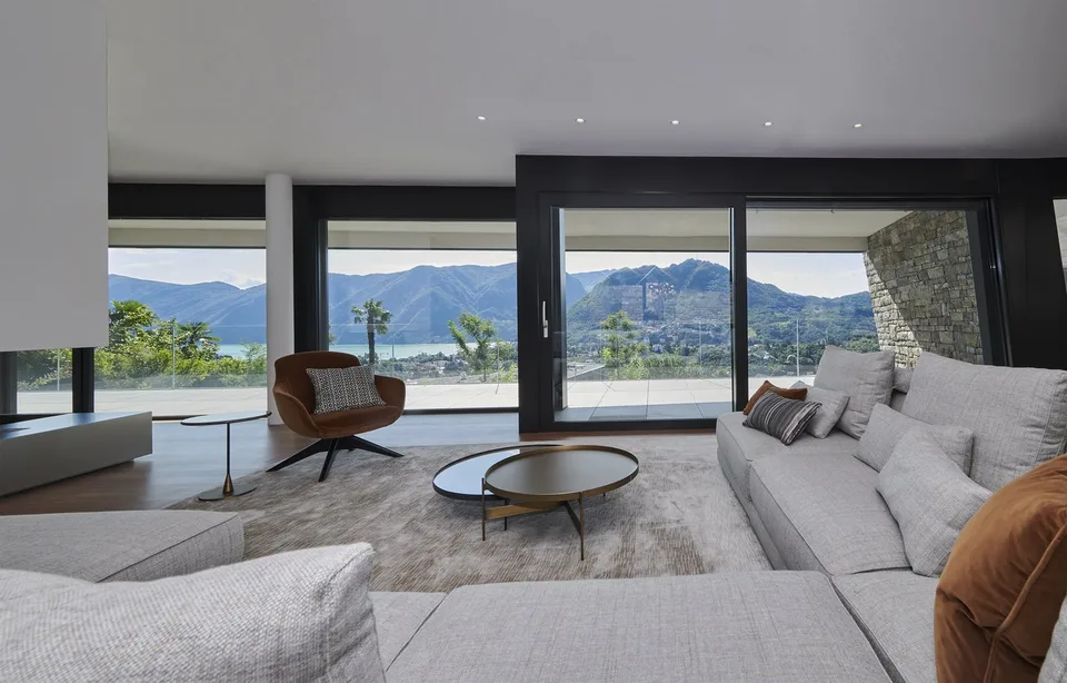 Einzigartige 6,5 Zimmer Attikawohnung mit grosser Dachterrasse, Whirpool und eigenem Pool – Foto 6 von 12