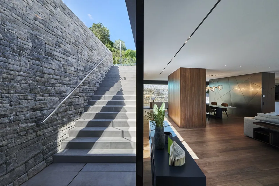 Einzigartige 6,5 Zimmer Attikawohnung mit grosser Dachterrasse, Whirpool und eigenem Pool – Foto 11 von 12