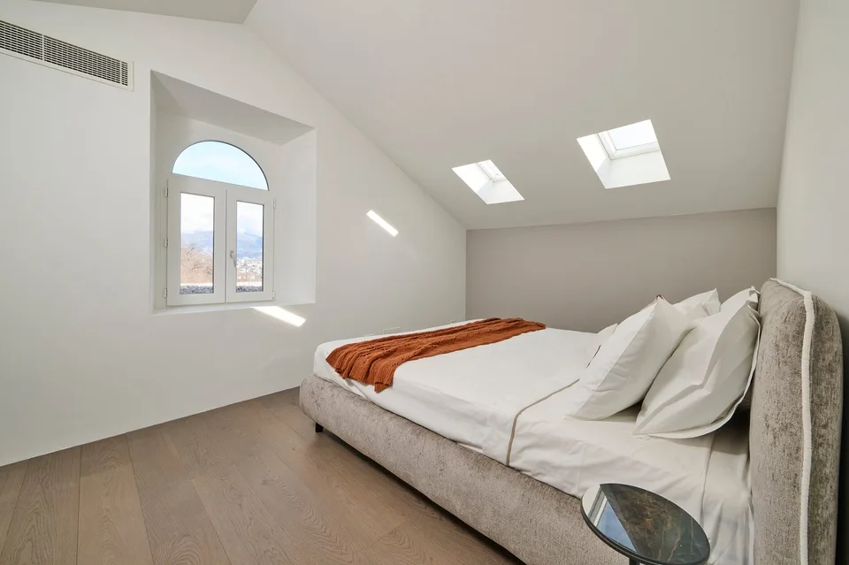Attico in villa Storica ristrutturata con piscina esterna ed interna – foto 9 di 20