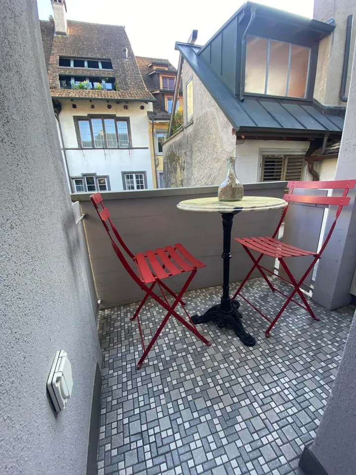 Mitten im Zentrum mit Balkon und Blick auf die Altstadt