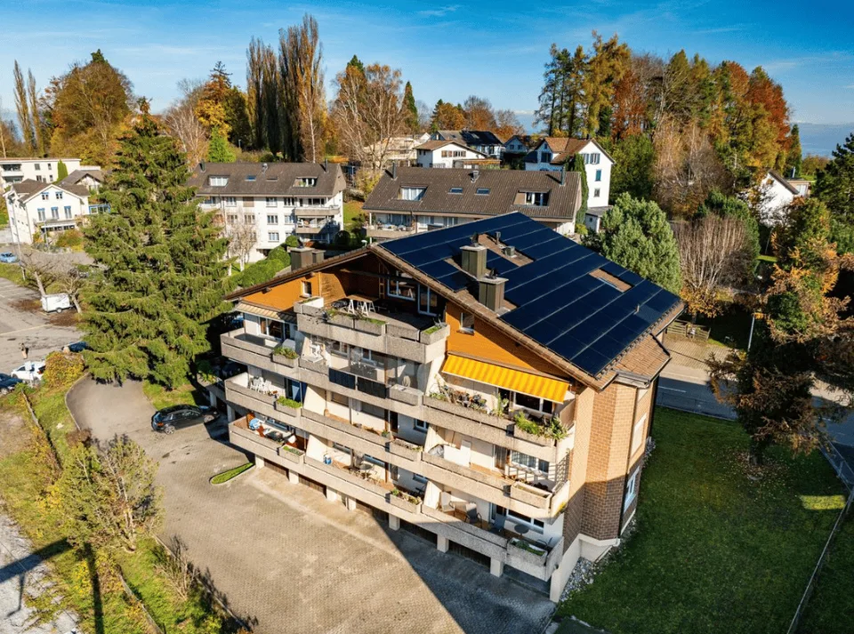 2.5 Zi.-Dachwohnung mit grosser Terrasse