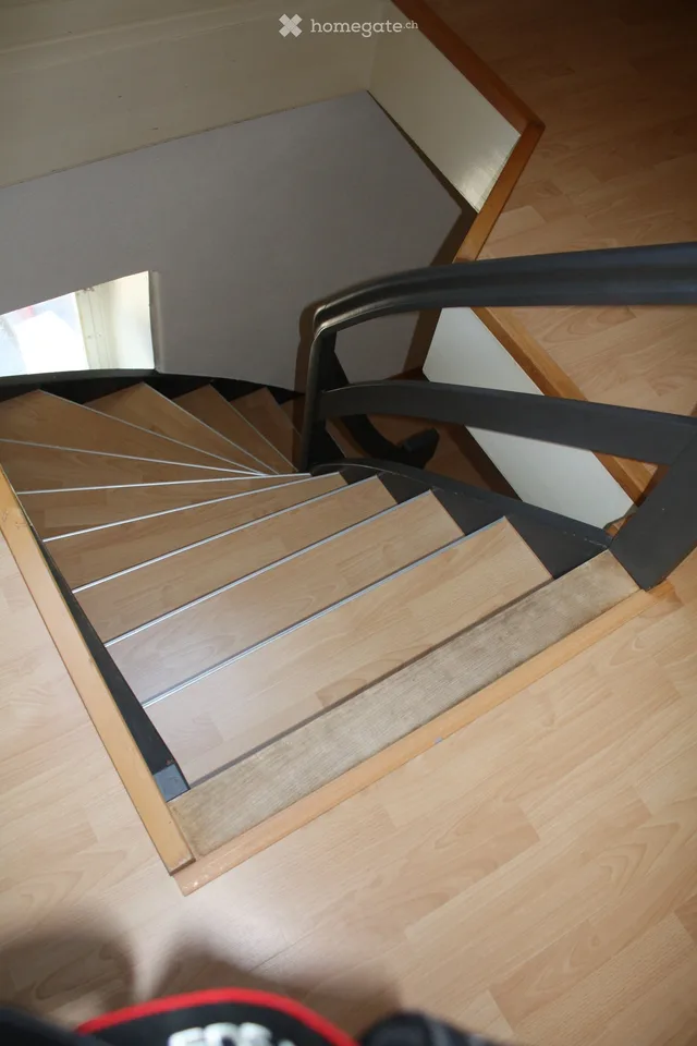 Brightly renovated 4.5-room apartment with its own house part and large garden in Sennwald