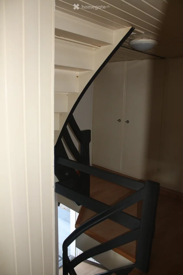 Brightly renovated 4.5-room apartment with its own house part and large garden in Sennwald