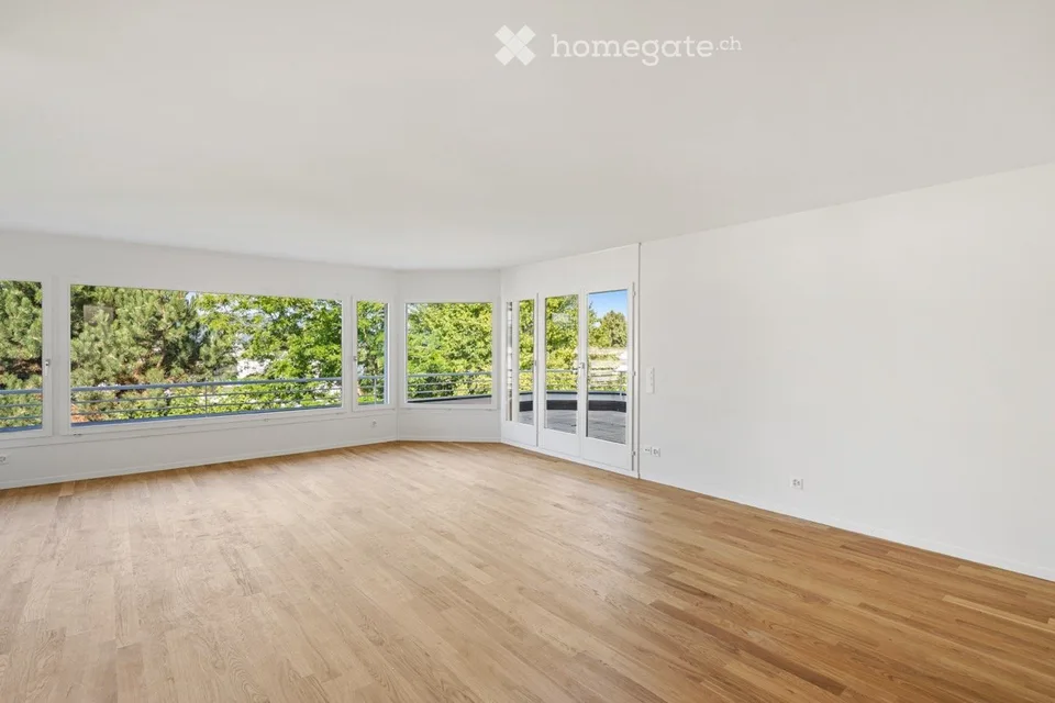 Erstbezug nach Totalsanierung – 4.5-Zimmer-Wohnung mit See- und Alpensicht