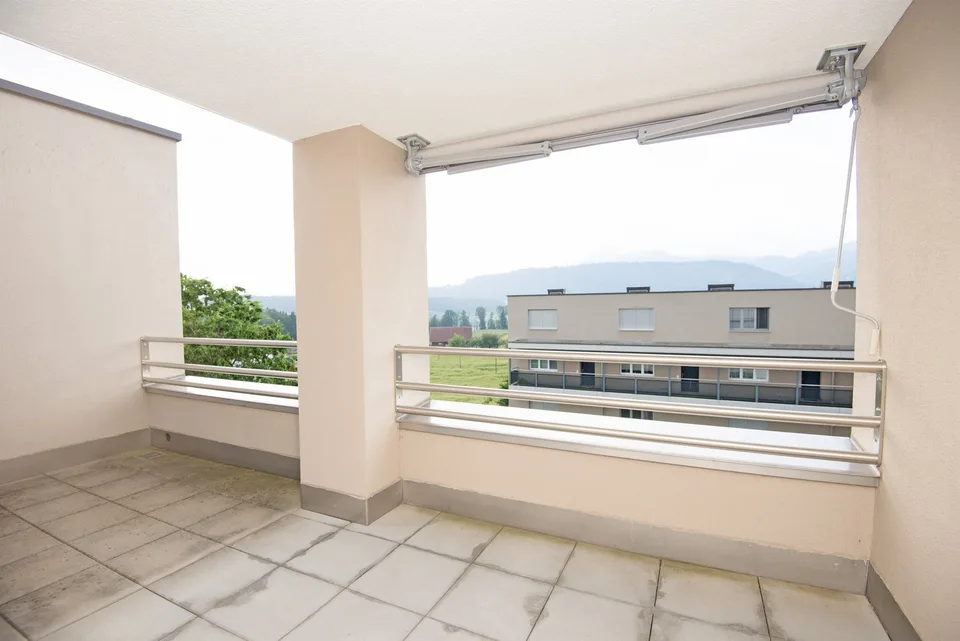 Maisonette-Wohntraum mit zwei Balkonen und herrlichem Alpenpanorama