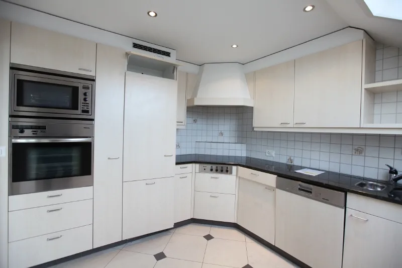 Exclusive 5.5-room maisonette apartment with gallery and large balcony