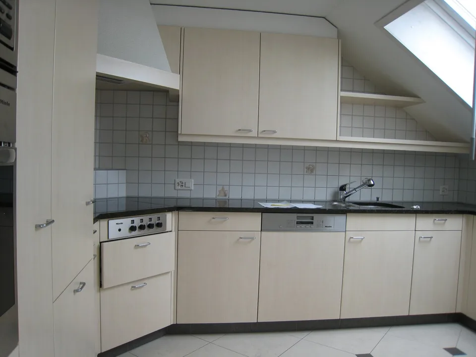 Exclusive 5.5-room maisonette apartment with gallery and large balcony