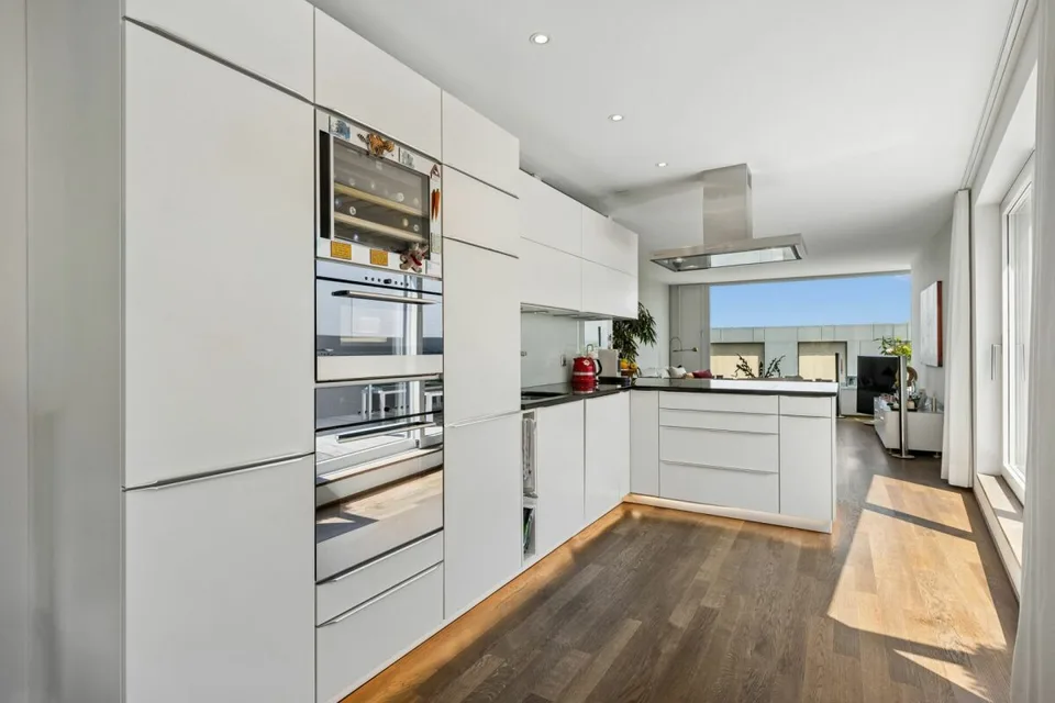 Maison mitoyenne de 5,5 pièces attractive avec vue sur le lac et grande terrasse – photo 5 sur 15