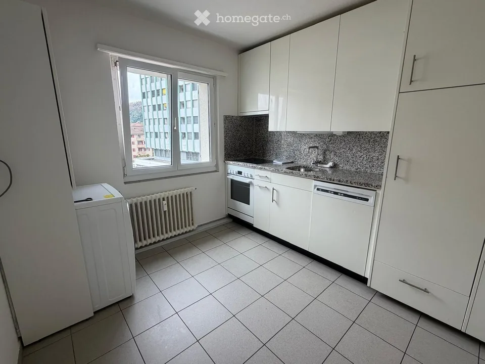 Freshly renovated 4.5-room apartment with large balcony in Wettingen