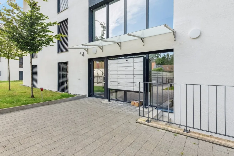 Helle 3.5 Zimmer Wohnung im 1. OG mit toller Aussicht! - Leuggern