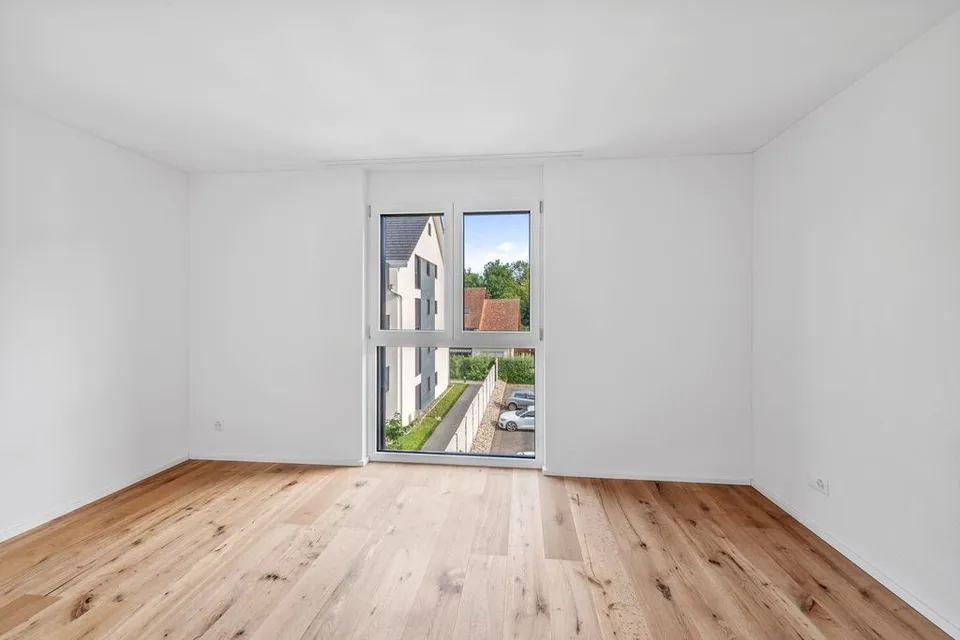 Helle 3.5 Zimmer Wohnung im 1. OG mit toller Aussicht! - Leuggern
