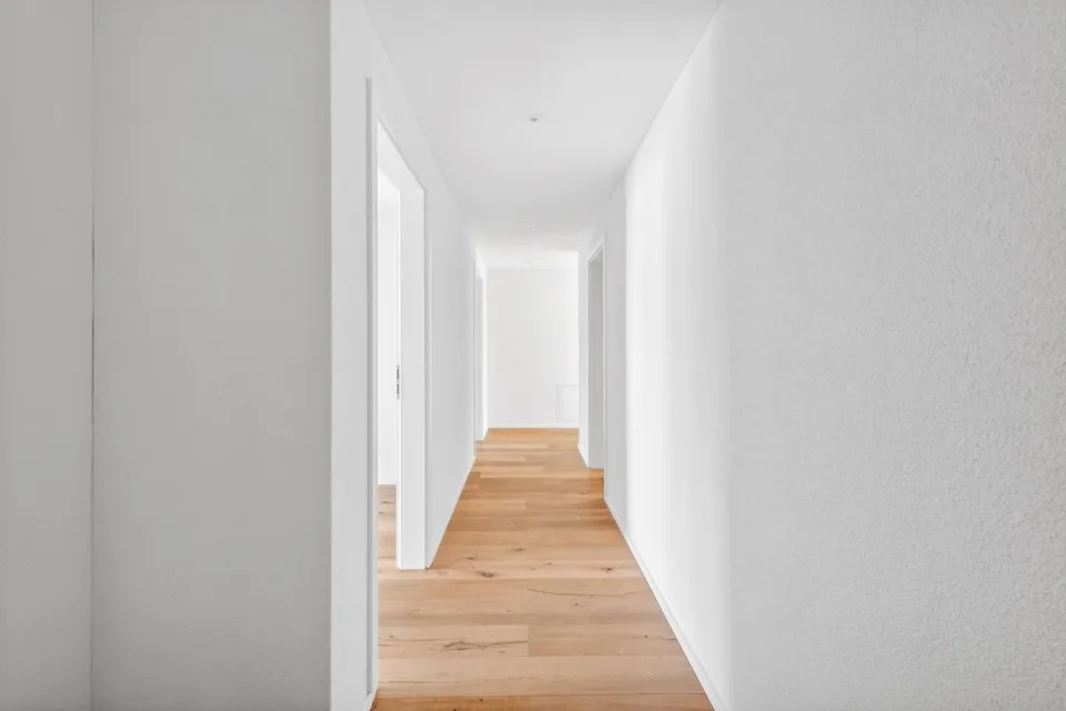 Helle 3.5 Zimmer Wohnung im 1. OG mit toller Aussicht! - Leuggern