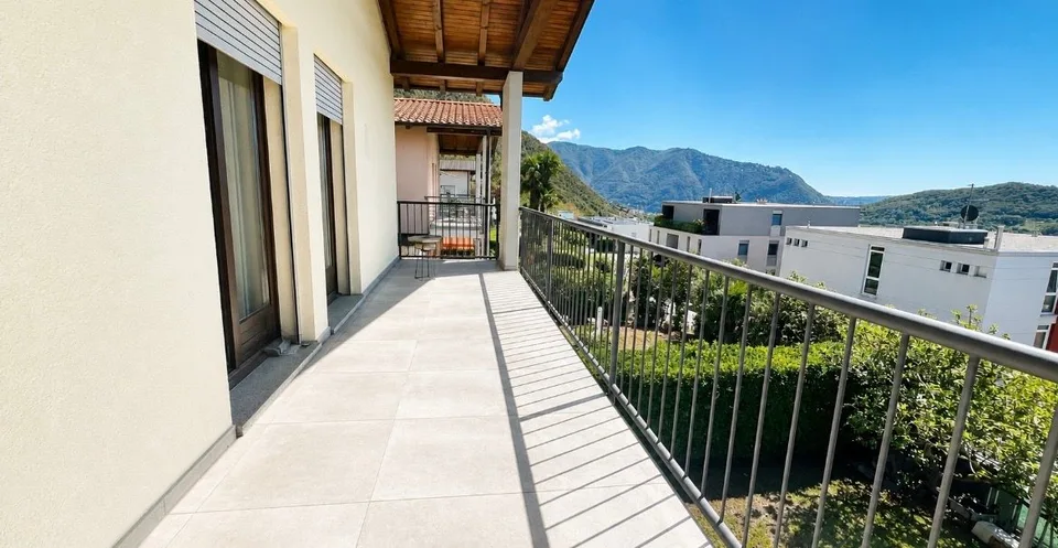 Villa mit privatem Garten und angenehmer Aussicht – Foto 9 von 18