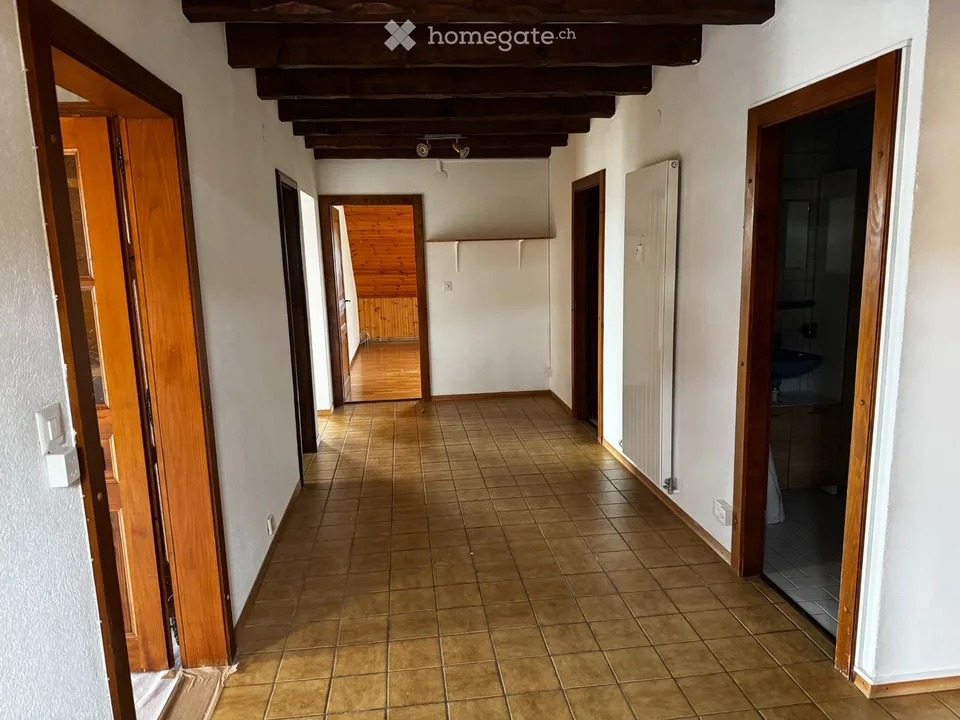 For rent in Poliez-Pittet 4.5 rooms with fireplace and balcony