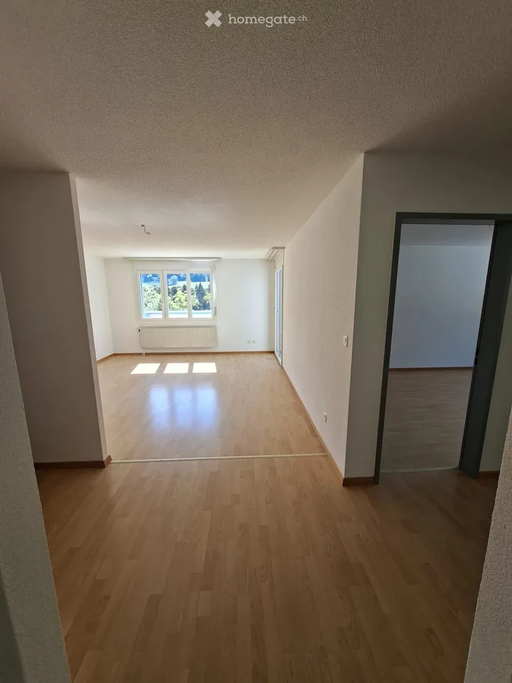 Rent magnificent attic apartment in Moutier, 3 rooms