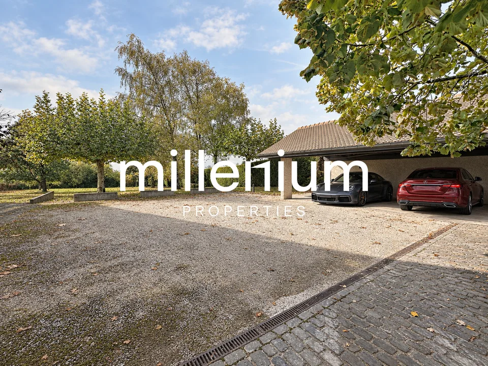 Exceptional 18th-Century Property with Indoor Swimming Pool, Wellness