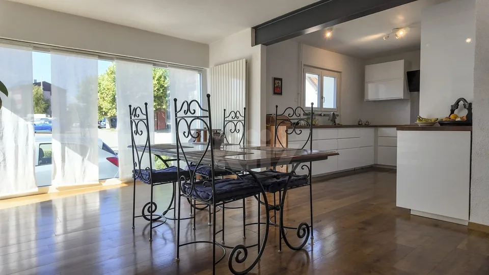 Schönes vollständig renoviertes Haus – Foto 2 von 13
