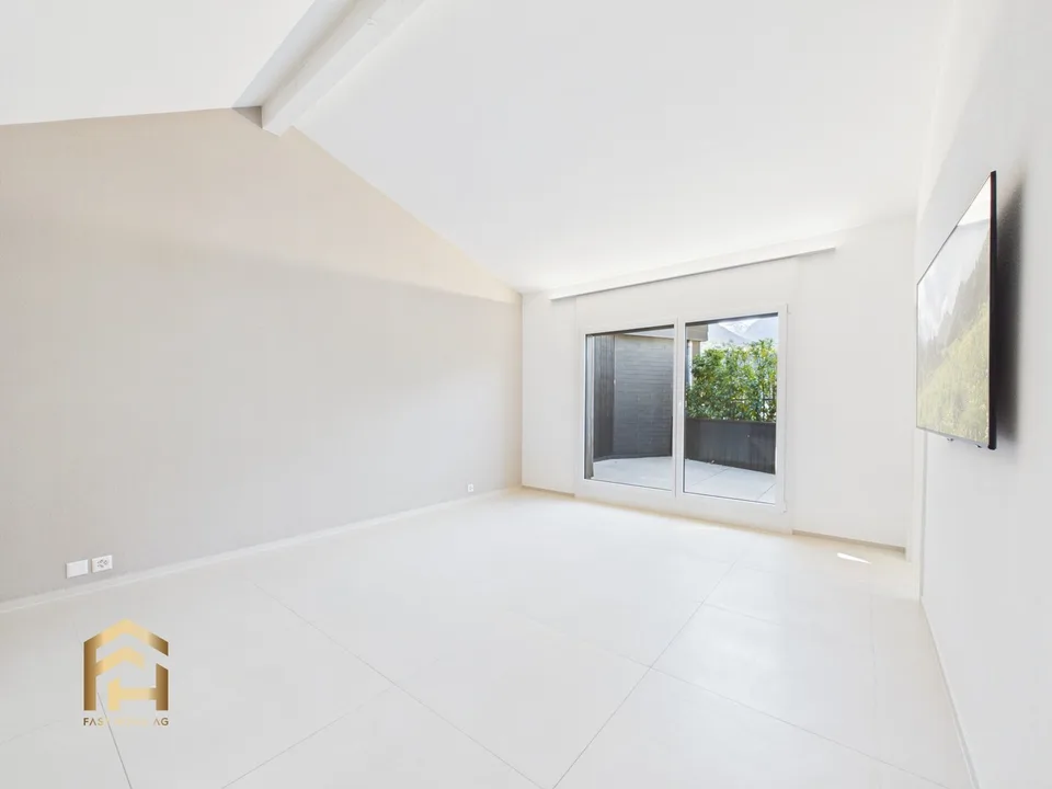 4.5-Room Penthouse Apartment Above the Roofs of Naters – photo 10 of 13