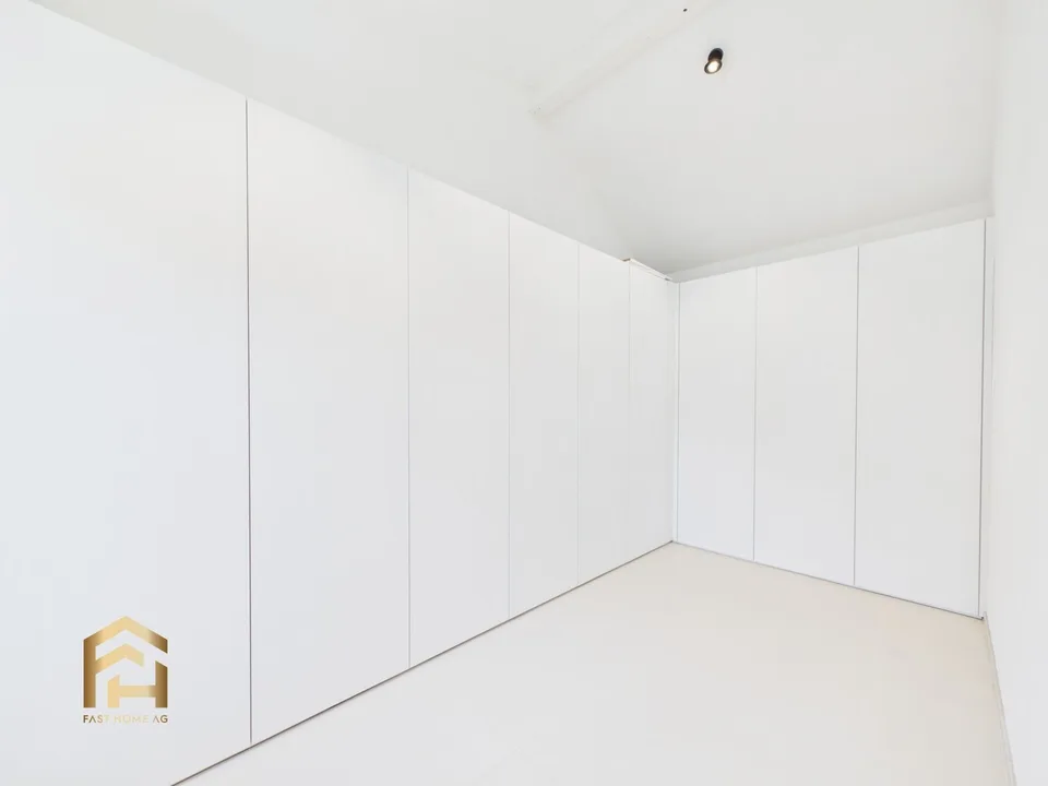 4.5-Room Penthouse Apartment Above the Roofs of Naters – photo 11 of 13
