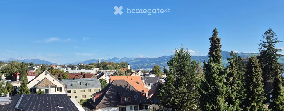 Appartamento luminoso 4.5 locali nel centro di Stäfa con vista lago e montagna