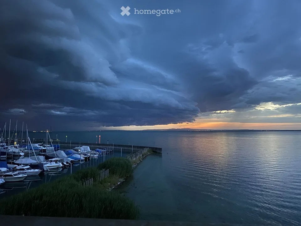 Nur 5 Meter bis zum Bodensee – Wohnen in erster Reihe