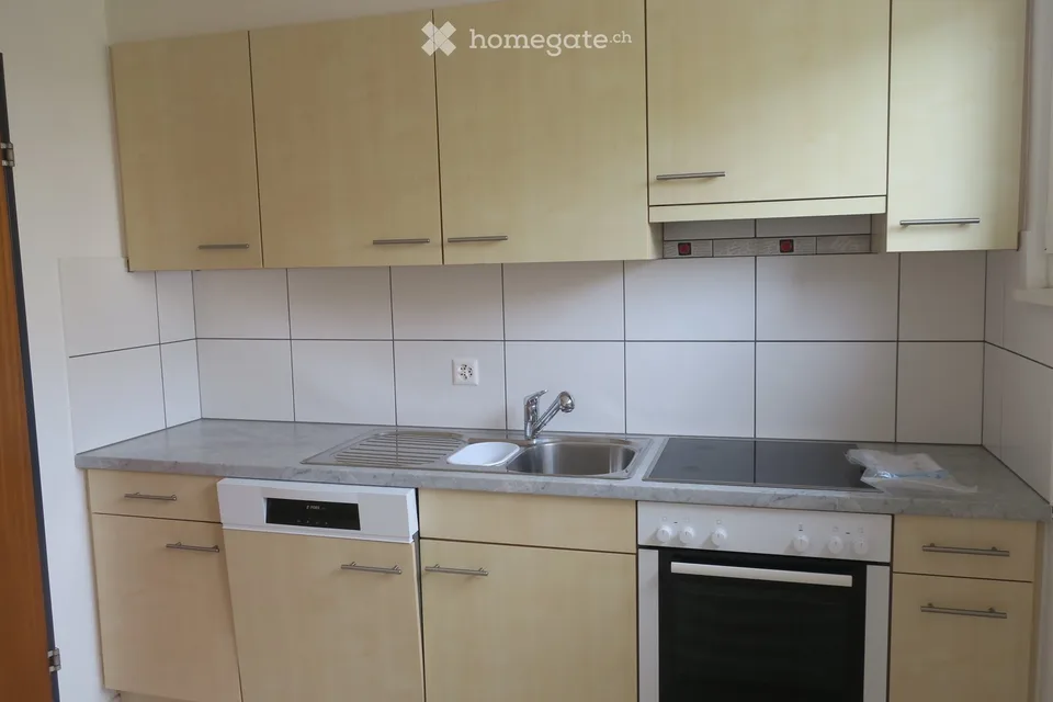 Appartamento 3.5 locali luminoso con balcone a Delémont