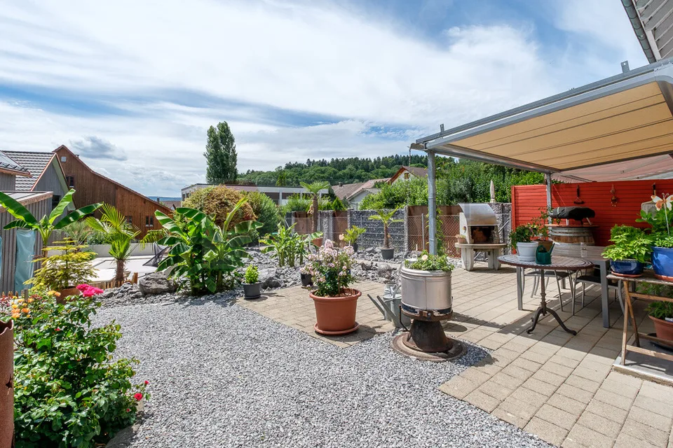 HÜNTWANGEN-5 MIN. DE RAFZ: - 5.5 PIÈCES- MAISON MITOYENNE AVEC GARAGE-150M2 – photo 9 sur 11