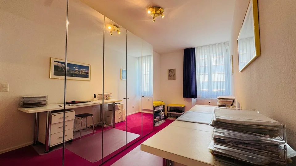 Appartamento di 3,5 locali ben mantenuto a Binningen con ascensore, balcone di 12 m² e torre di lavanderia privata – foto 11 di 18