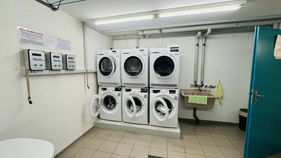Appartamento di 2 camere attraente con ascensore, posti auto sotterranei e più ad Aesch - Ideale per gli investitori e i single – foto 12 di 15