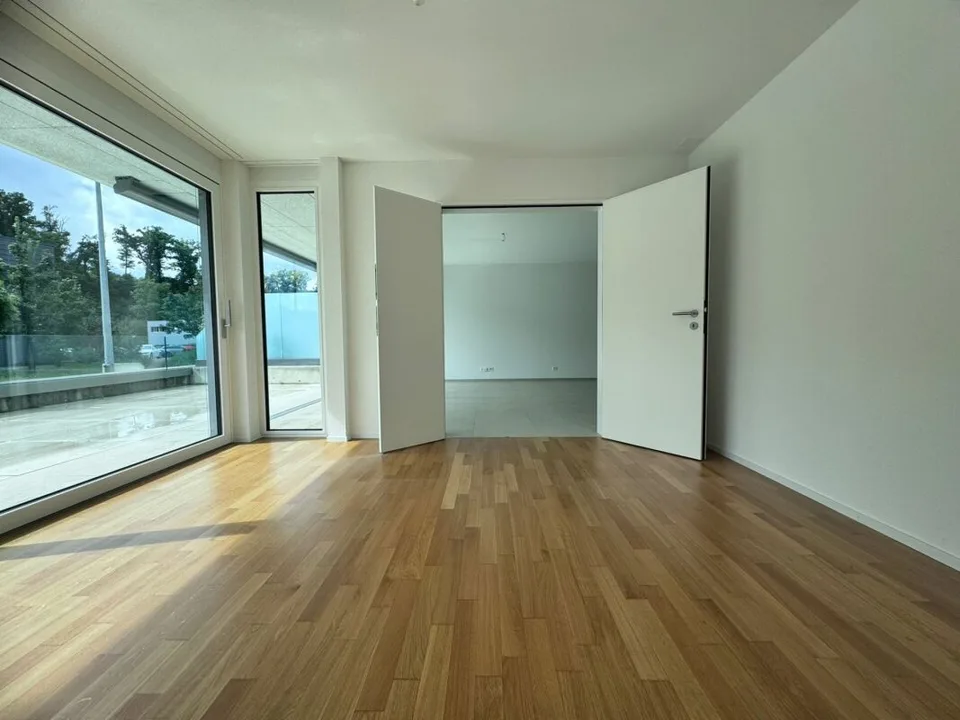 Appartement moderne et exclusif de 4,5 pièces avec grande terrasse & tour de buanderie