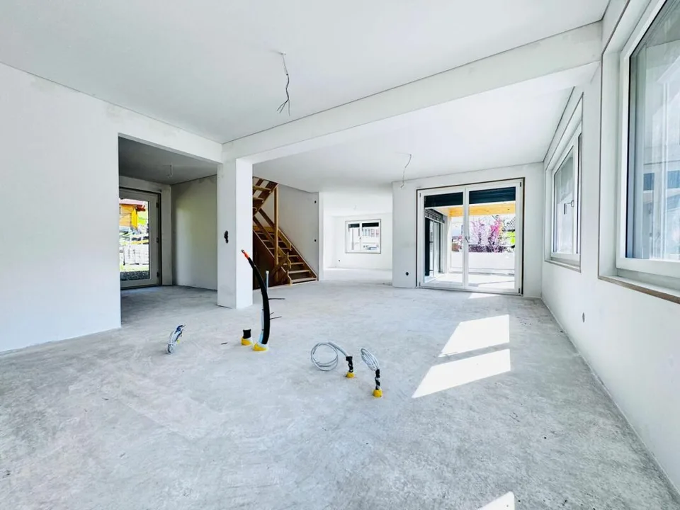 Casa unifamiliare di alta qualità di 4,5 locali - giardino con vista panoramica, carport + PP, 3 celle umide – foto 22 di 29