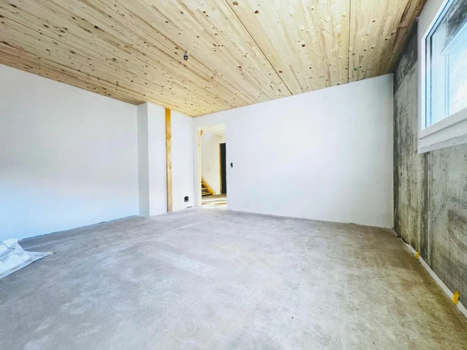Casa unifamiliare di alta qualità di 4,5 locali - giardino con vista panoramica, carport + PP, 3 celle umide – foto 19 di 29