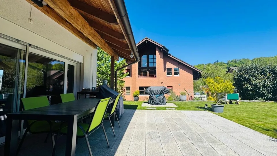 Maison de coin de 4,5 pièces avec jardin, garage, place de parking et four à pizza à Giebenach – photo 16 sur 26