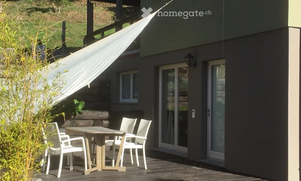 Appartement dans une maison bifamiliale à Mugena