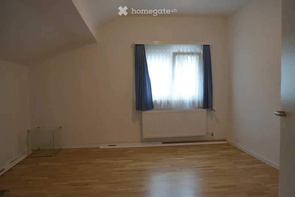 2.5 Zimmer Wohnung in 2 Familien Haus in ruhiger Lage. – Foto 2 von 5