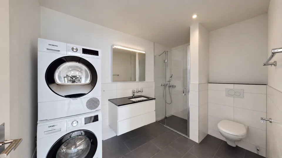 Exclusive 3.5-room penthouse apartment in first occupancy with 98 m² sun terrace