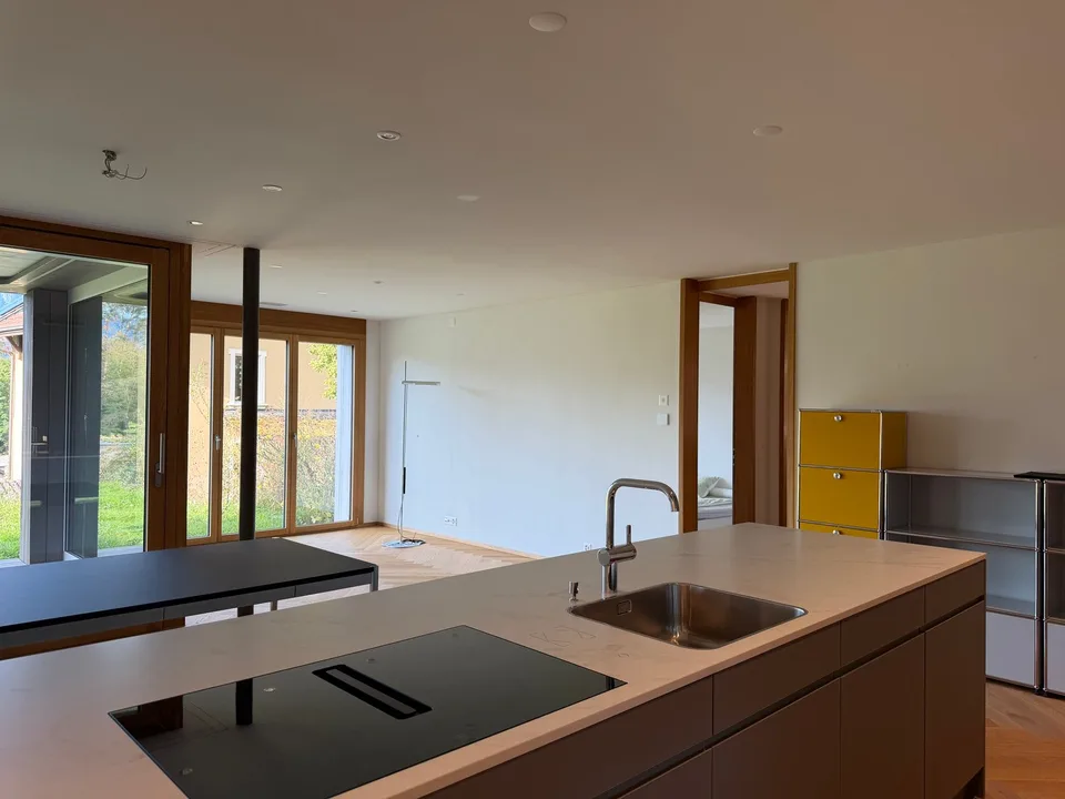 Moderne 3.5-Zimmer-Neubauwohnung in Hünibach – Foto 3 von 12